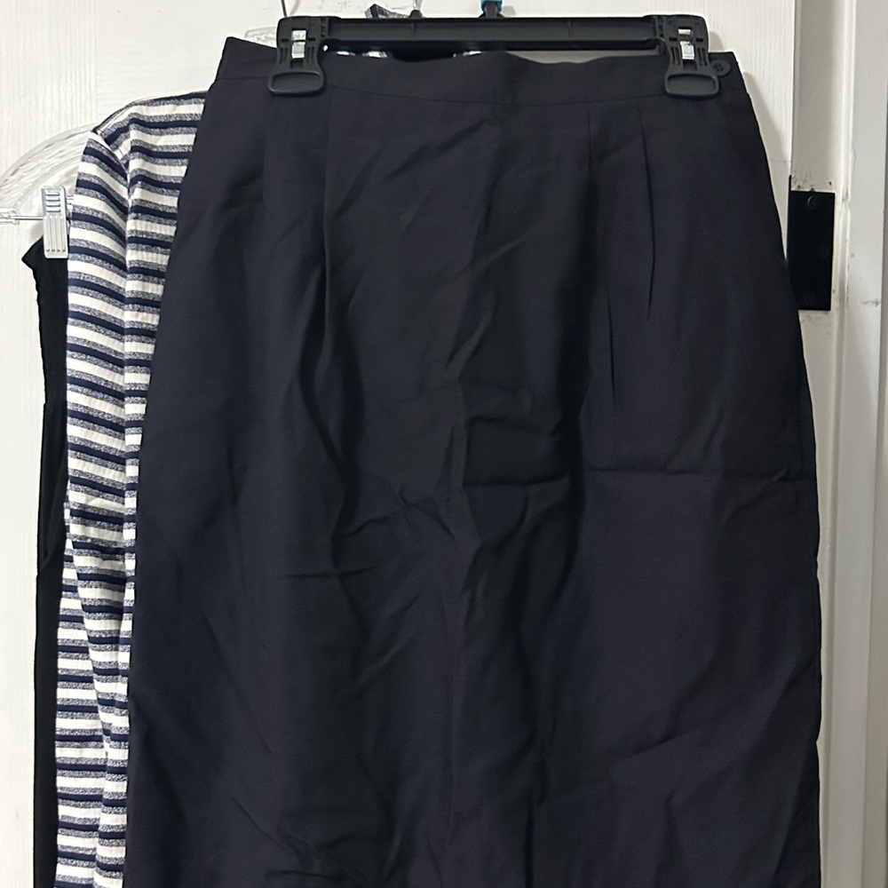Vintage Joan Leslie Polyester Navy Skirt.